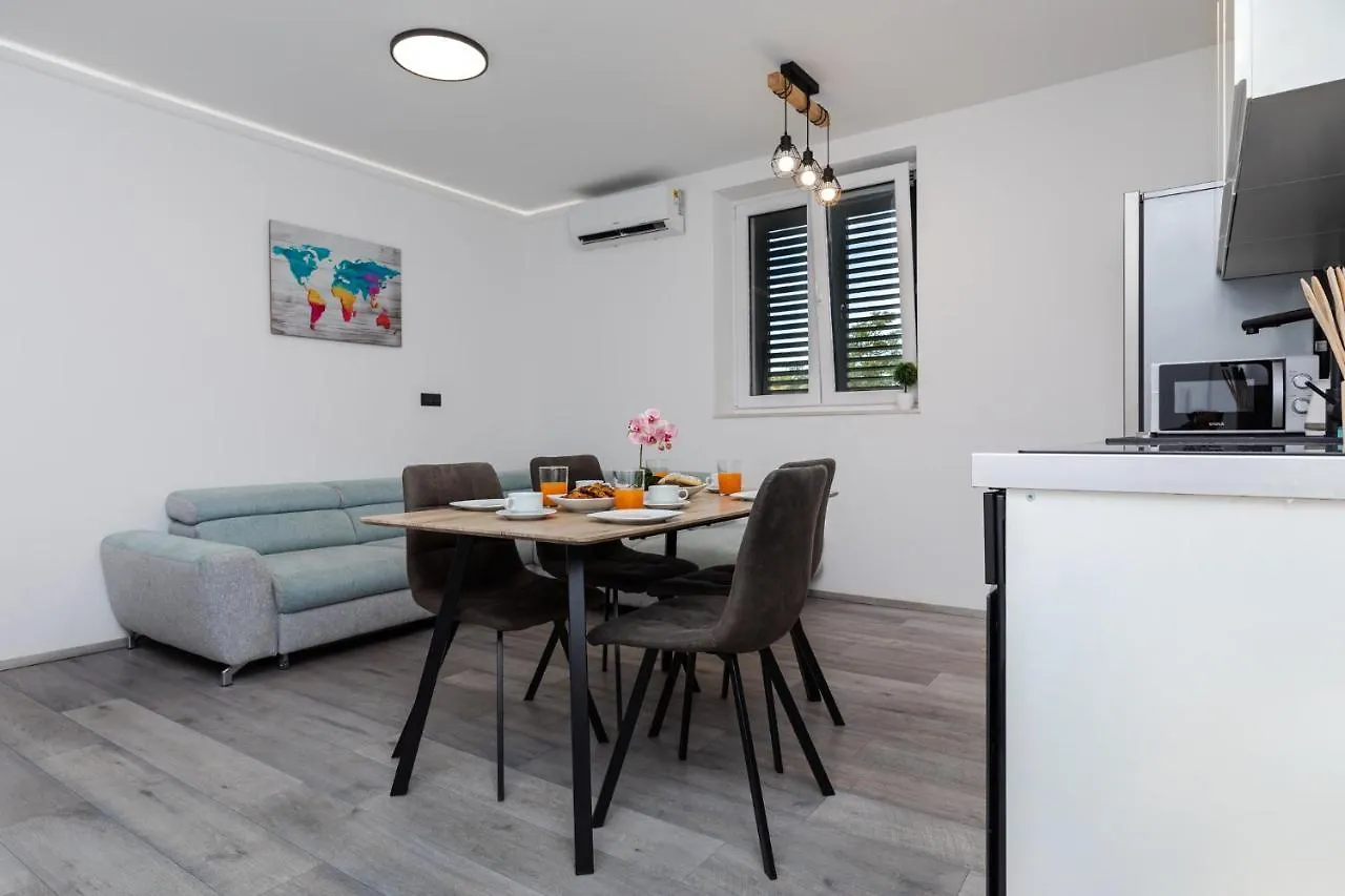 Apartment Viko Split 0*,  Croatia