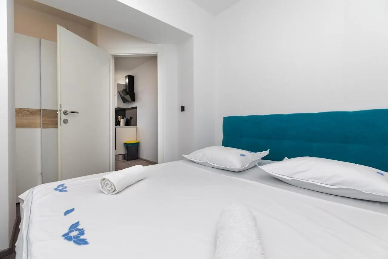 Apartment Viko Split 0*,